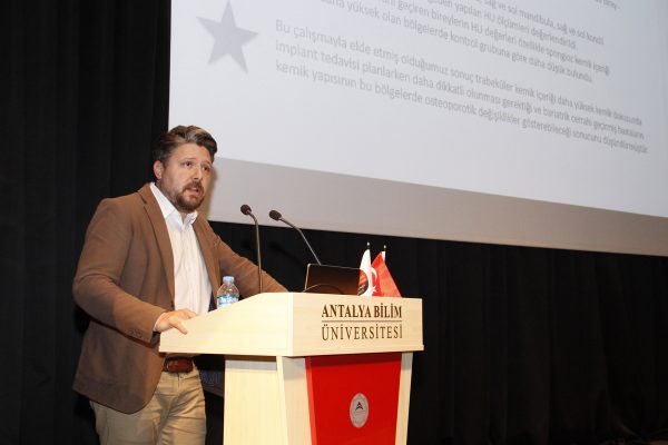 universitemiz-dis-hekimligi-sempozyumuna-ev-sahipligi-yapti6750729821fe8.jpeg