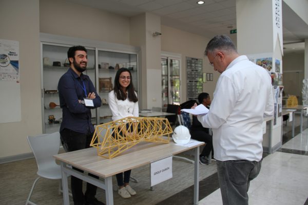 ABÜ’DE 2. GELENEKSEL SPAGETTİ KÖPRÜ YARIŞMASI DÜZENLENDİ