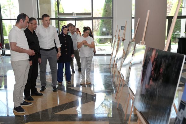 ABÜ’de 15 Temmuz’un Hafızalara Kazınan Direnişi Fotoğraf Sergisiyle Anıldı