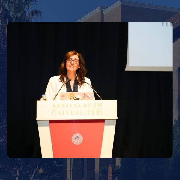 Üniversitemizde "Belirsizlik Çağında ABD'yi Anlamak" Konferansı Gerçekleştirildi