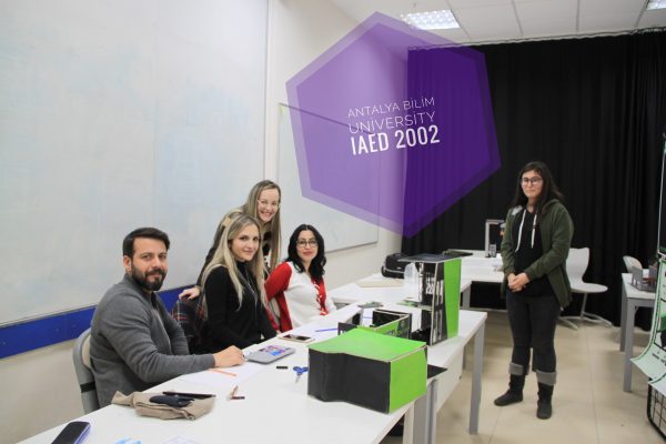 ic-mimarlik-ve-cevre-tasarimi-bolumu-final-jurileri5e2932796f2f8.jpeg