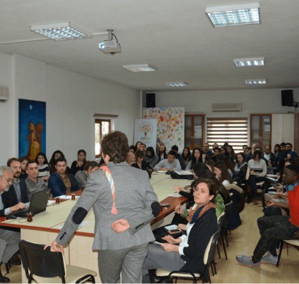 mimarlik-bolumu-ogrencileri-antalya-kent-konseyini-ziyaret-etti5a9cdc30bb497.png