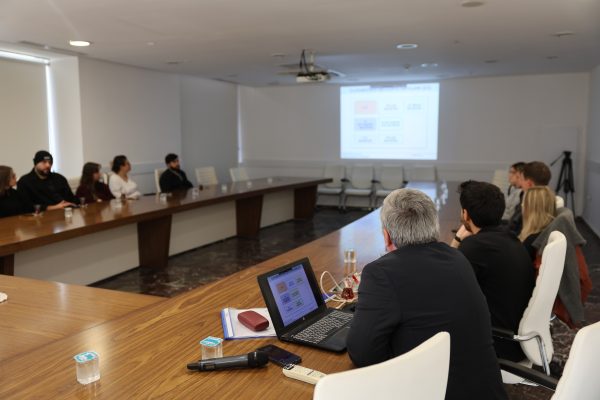 dosemealti-belediye-meclisi-abu-ogrencilerini-agirladi6931b68920151.jpeg