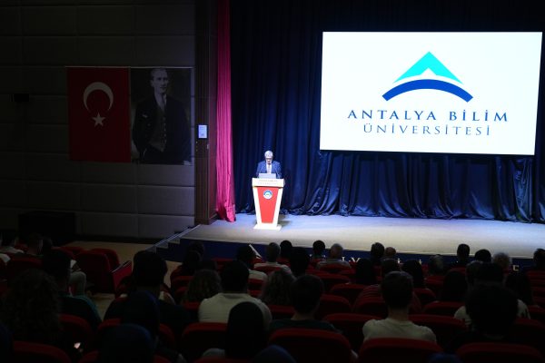 Bilimin ve Umudun Sesi Antalya’dan Gazze’ye Uzandı: “Science Cafe for Gaza” Antalya Bilim Üniversitesinde Gerçekleştirildi