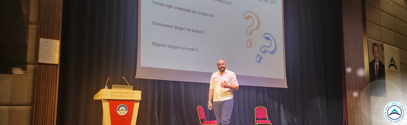 Öğrencilerimiz Dijital Dünyanın Fırsatlarını Keşfetti: "Dijitalde Kazanmanın Yol Haritası"